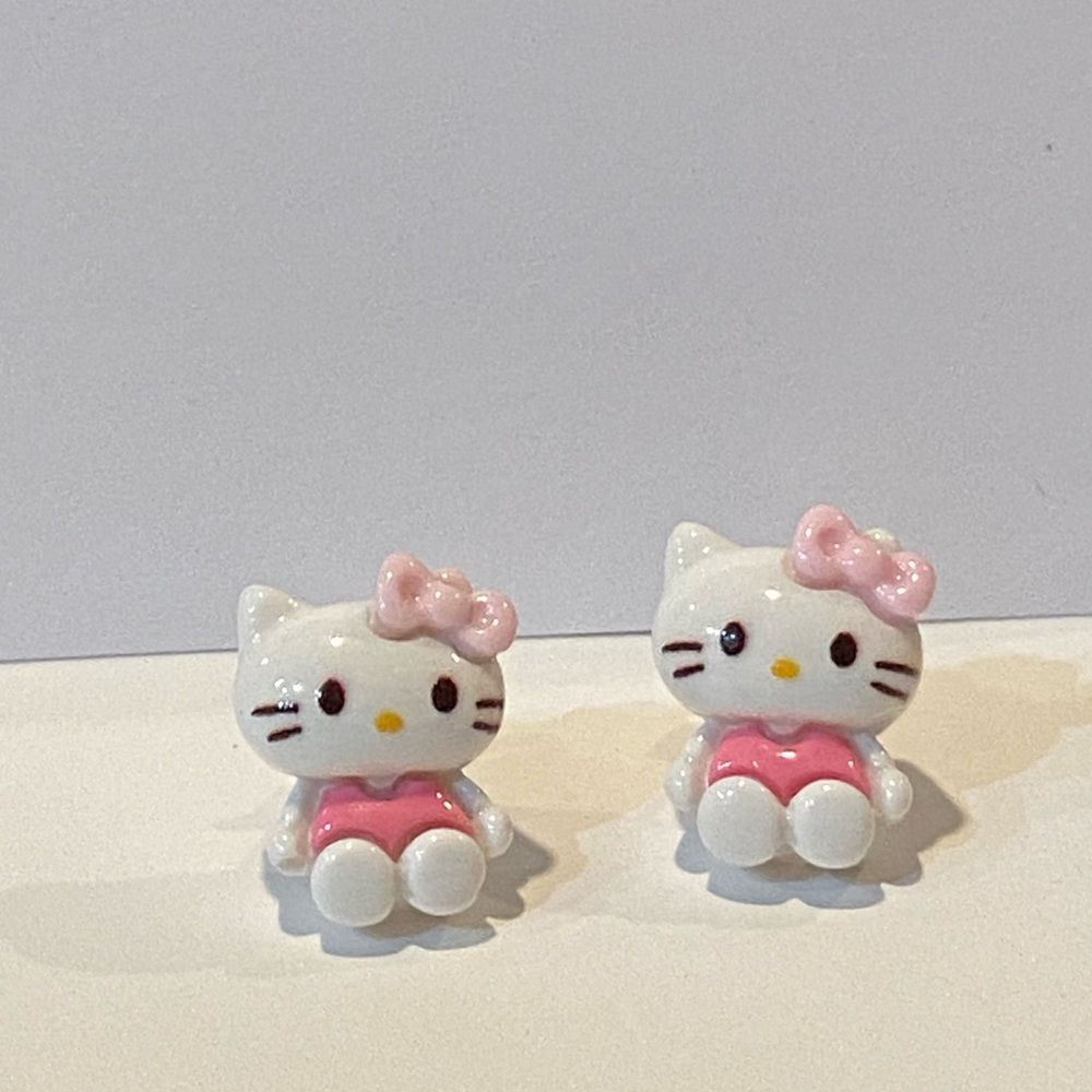 Hello Kitty stud Earrings